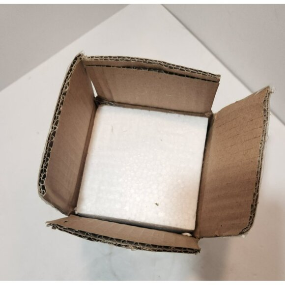 Yankee Candle Tealight Holder Night Fireflies 1513871 Metal Black & Gold in Box - Picture 8 of 10